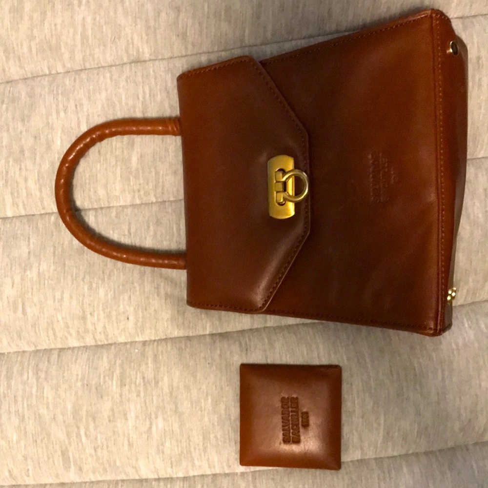 Salvador Bachiller 1941 leather petite handbag (no shoulder strap).